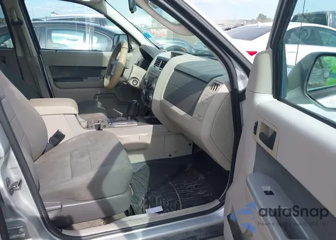 2009 Ford Escape Xlt from USA, damaged, VIN 1FMCU03769KB63257